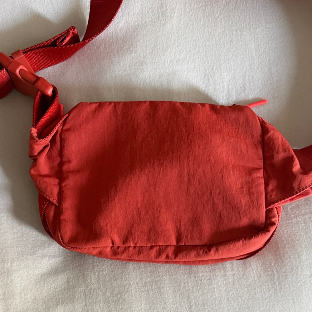 lululemon orange zip pouch bag - Picture 4 of 4